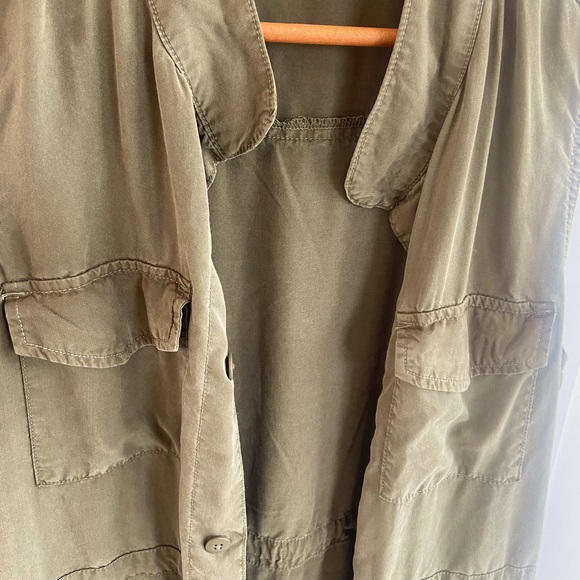 Army green coloured long vest - Picture 3 of 4